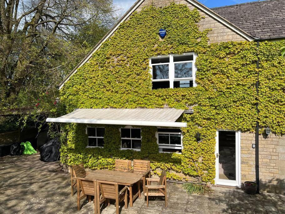 Cotswold Dog-Friendly Holiday Home ストラウド エクステリア 写真